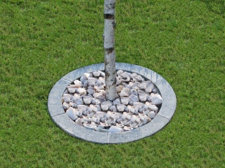 Obrzeża do drzew z fugąmi, śr.50cm- szary granit