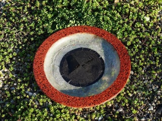 Obrzeża trawnikowe- brązowe, śr. 40cm